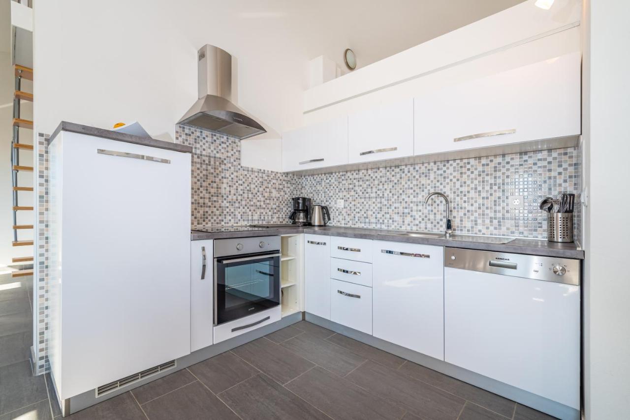 House Of Dalmatia Apartment Pakostane Bagian luar foto