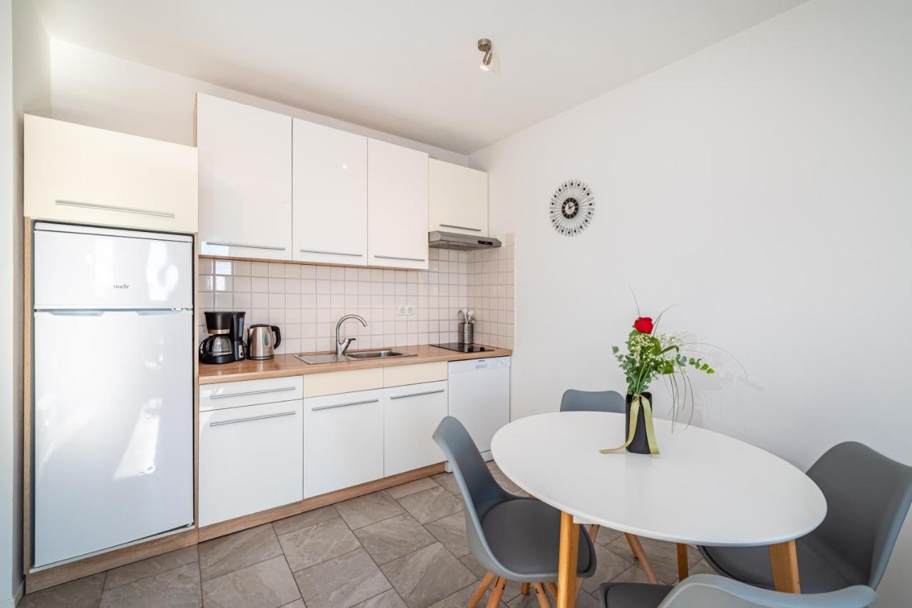 House Of Dalmatia Apartment Pakostane Bagian luar foto