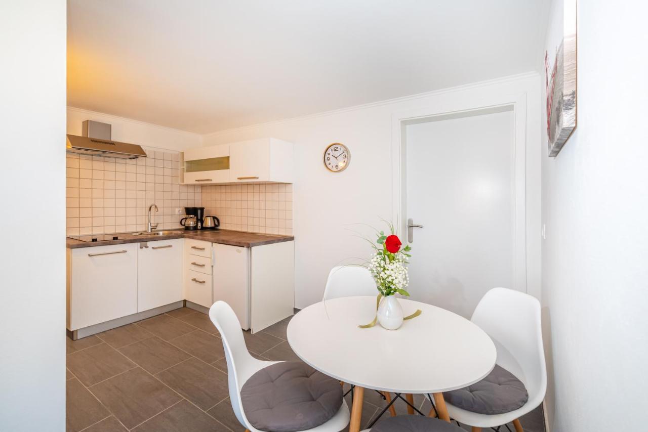 House Of Dalmatia Apartment Pakostane Bagian luar foto