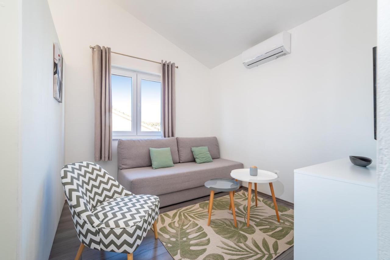House Of Dalmatia Apartment Pakostane Bagian luar foto