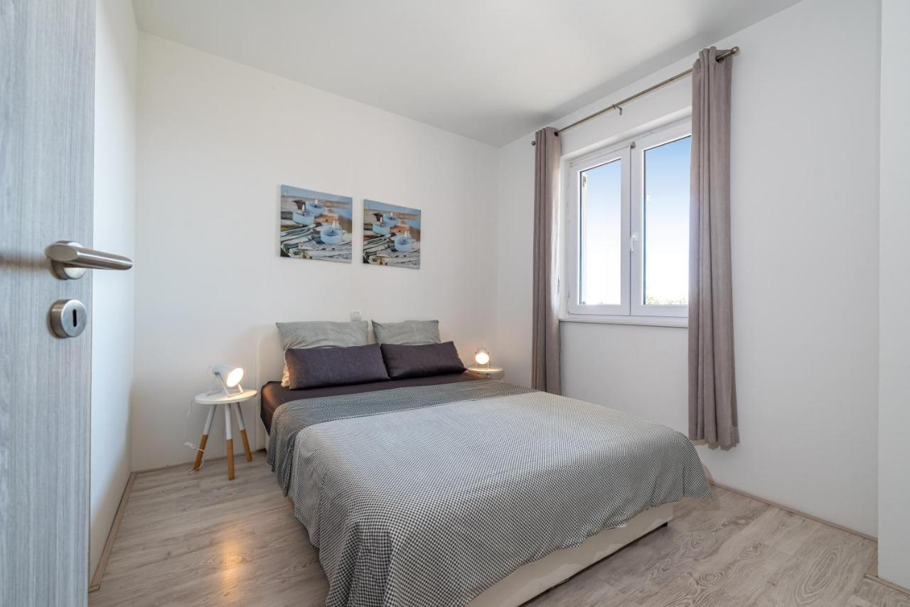 House Of Dalmatia Apartment Pakostane Bagian luar foto