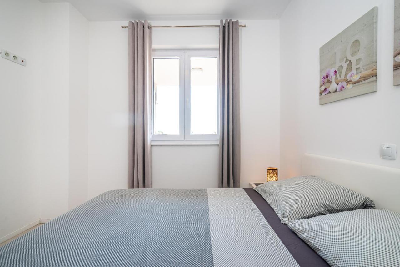 House Of Dalmatia Apartment Pakostane Bagian luar foto