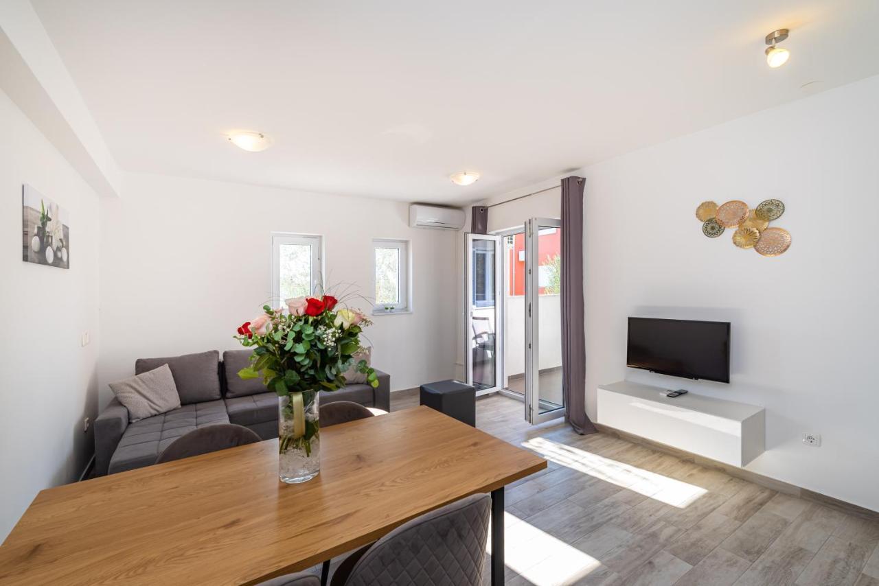 House Of Dalmatia Apartment Pakostane Bagian luar foto
