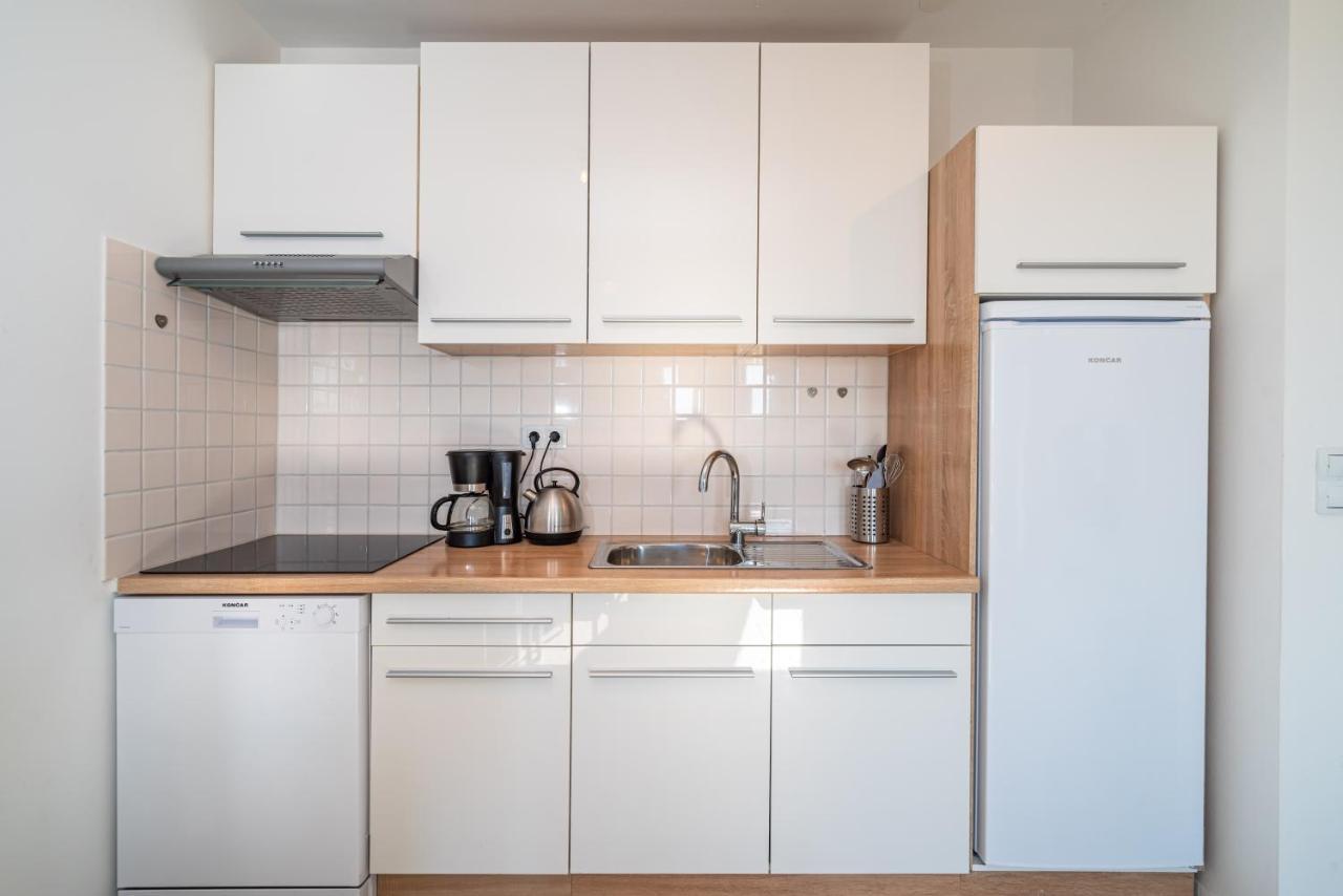 House Of Dalmatia Apartment Pakostane Bagian luar foto