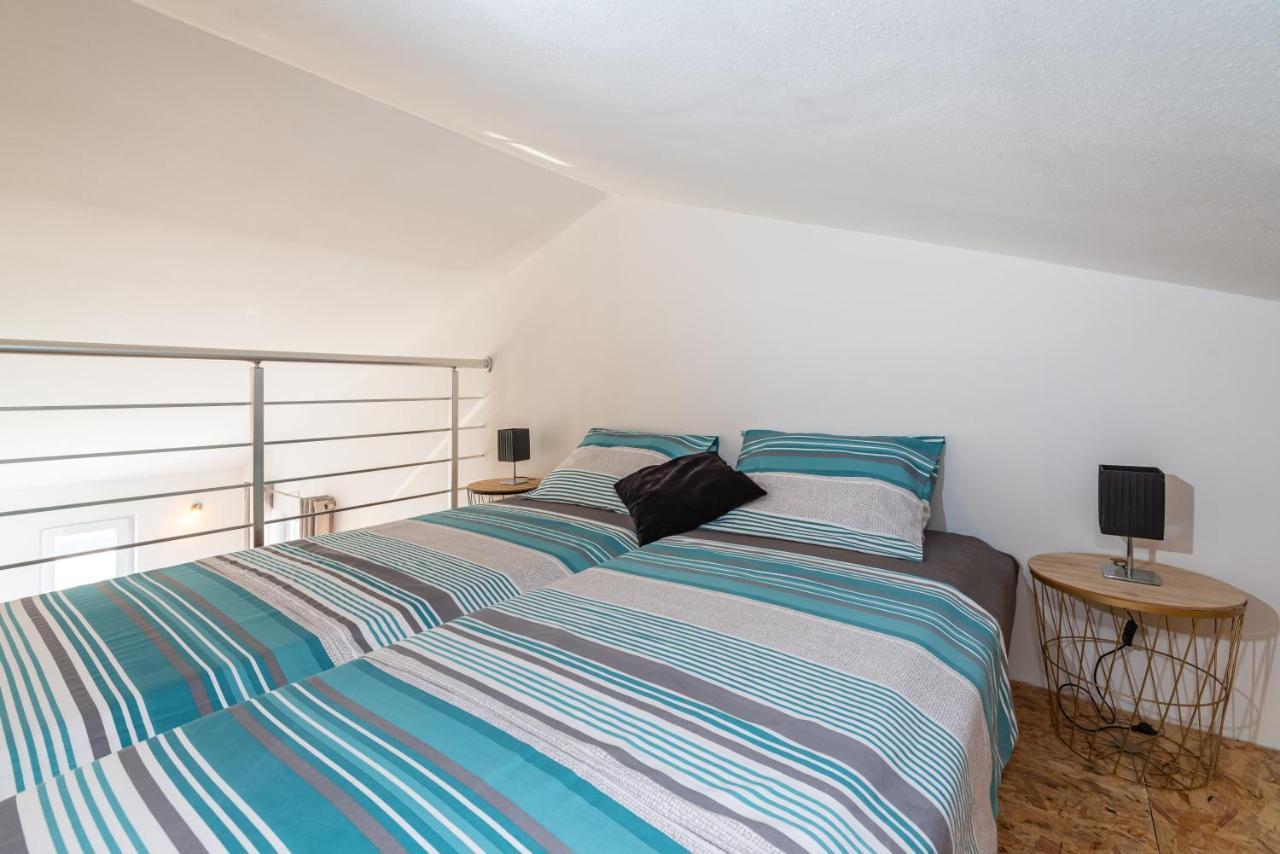 House Of Dalmatia Apartment Pakostane Bagian luar foto