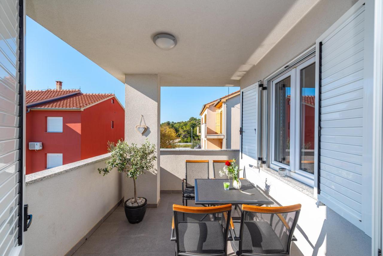 House Of Dalmatia Apartment Pakostane Bagian luar foto
